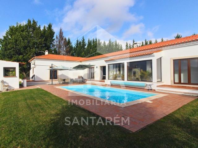 Moradia T4 com Piscina e Sauna