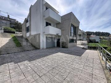 Moradia T4 com Piscina e Vista Mar A Poucos Minutos de Vila Praia de Âncora