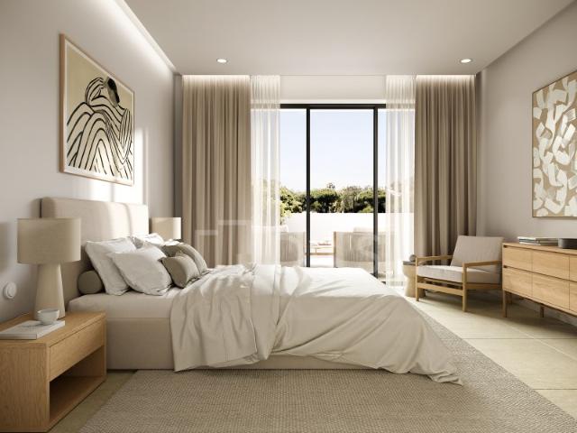 Moradia T4 com piscina, em novo condomínio, em Vilamoura