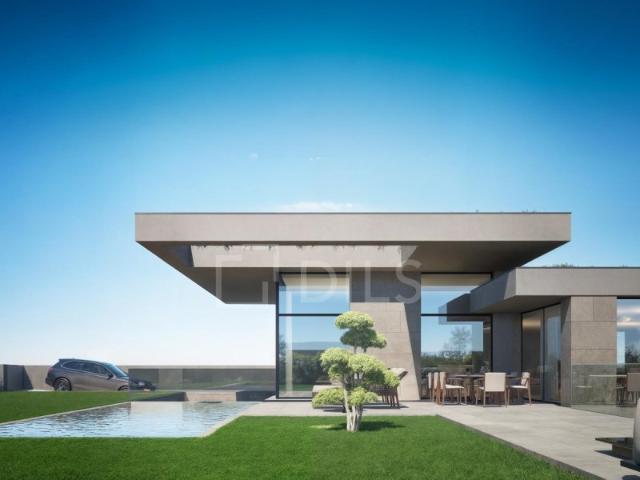 Moradia T4 com piscina, em novo empreendimento, na Maia