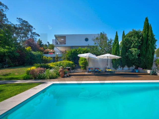 Moradia T4 com Piscina em Albarraque, Sintra