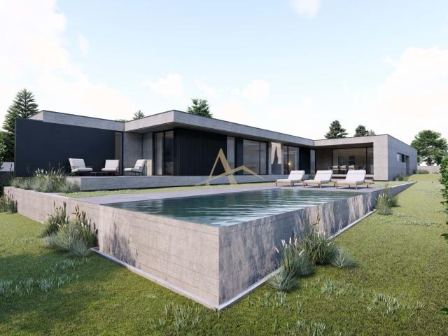 Moradia T4 com Piscina em Valadares