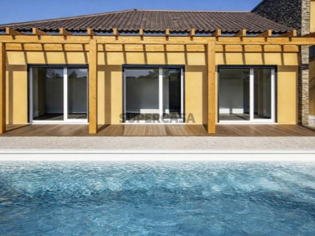 Moradia T4 com Piscina, Galeotas