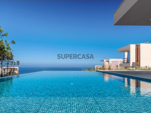 Moradia T4 com Piscina, Jardim e Vista deslumbrante sobre o Mar