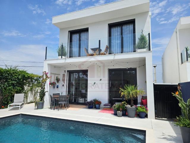Moradia T4 com piscina perto de Caldas da Rainha 170m² Alfeizerão