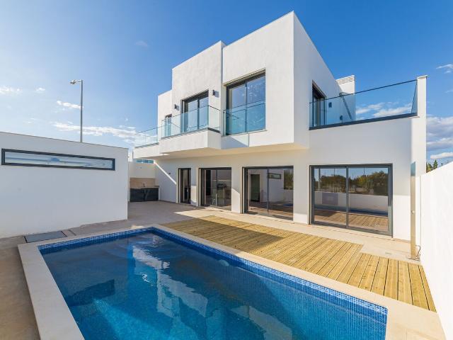 Lote de terreno com projeto aprovado para Moradia T4 com Piscina Privativa em Tavira
