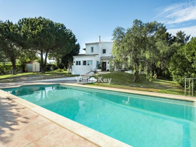 Moradia T4 com piscina