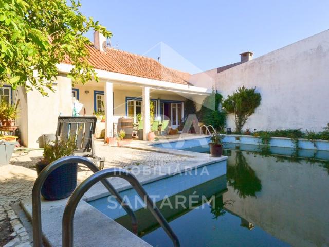 Moradia T4 com Piscina