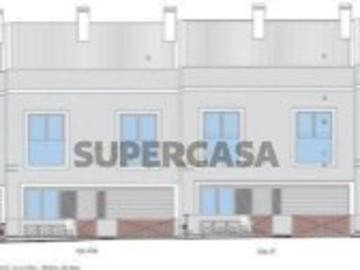 Moradia T4 com piscina