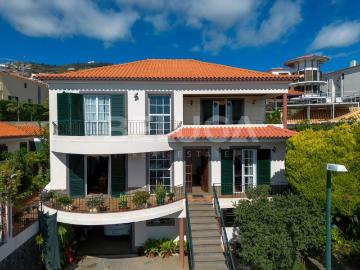 Moradia T4 Com Quintal || Urbanização 'Quinta Do Faial' Fun. 261m² Santa Maria Maior Funchal