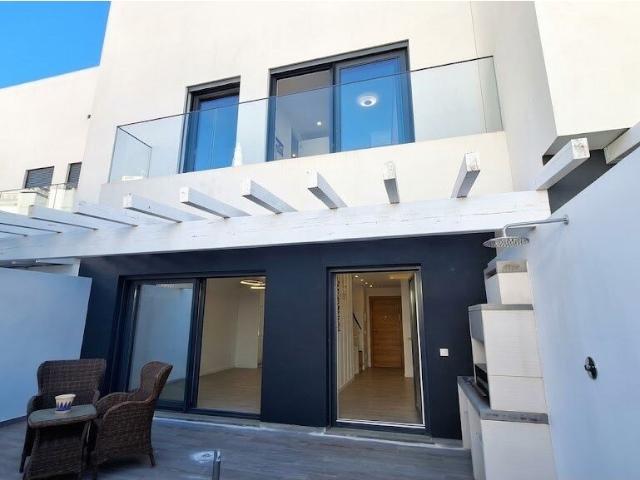 Moradia T4 como nova com pátio, perto da Ria Formos em Caban. 0m² Cabanas De Tavira