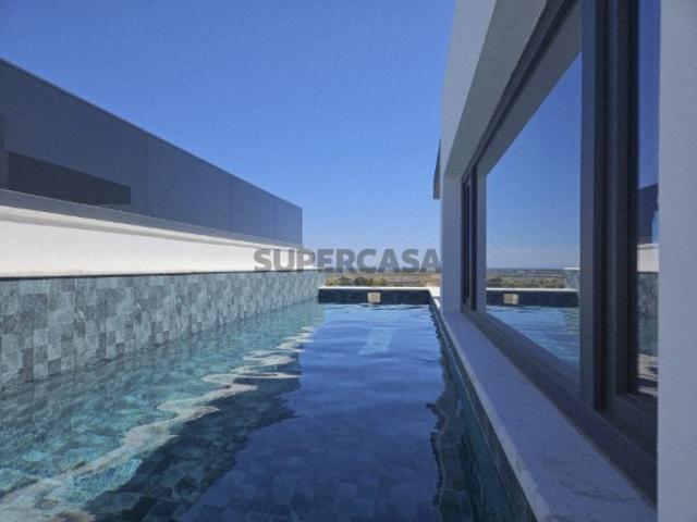 Moradia T4 Contemporânea com acabamentos de Luxo e vista mar a 5 min centro Tavira