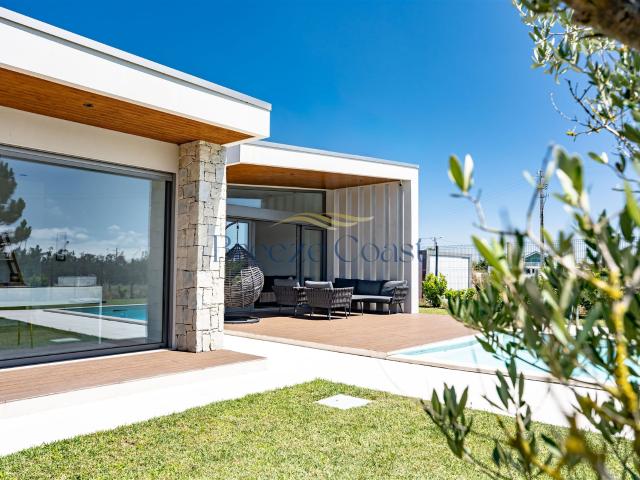 Moradia T4 Contemporânea com Piscina e Vista Desafogada – Le. 182m² Leiria, Pousos, Barreira e Cortes