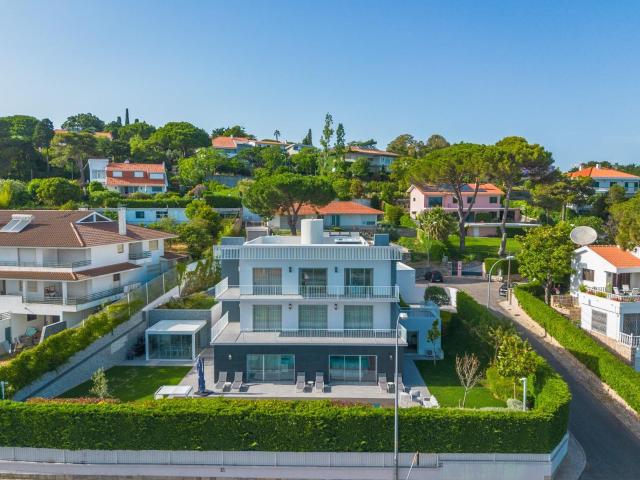 Moradia T4 contemporânea com vista mar e piscina 487m² Paco de Arcos