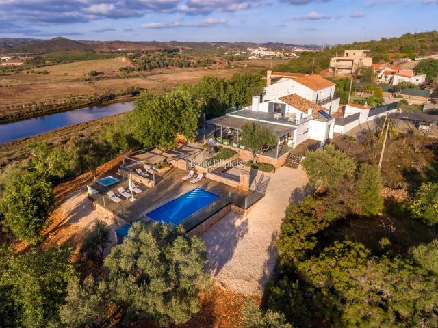 Moradia T4 Contemporânea nas margens do Rio Arade | Silves 260m² Silves