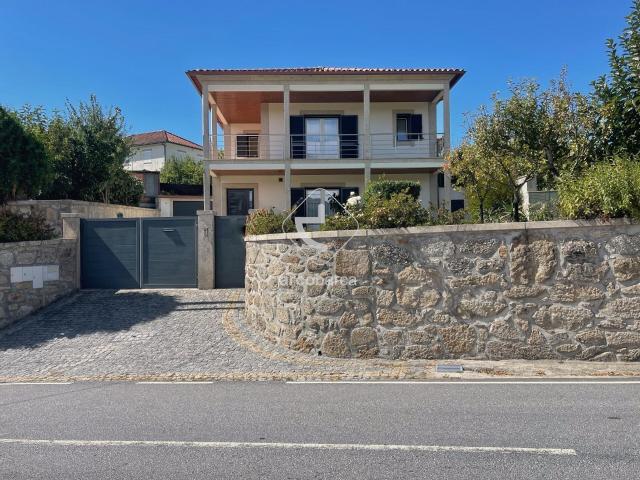 Moradia T4 Couto Arcos de Valdevez