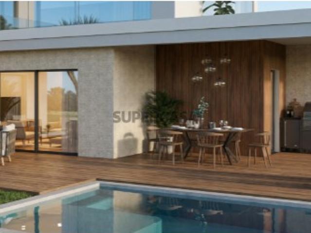 Moradia T4 duplex com piscina privativa a 20 min de Lisboa, em Alcochete
