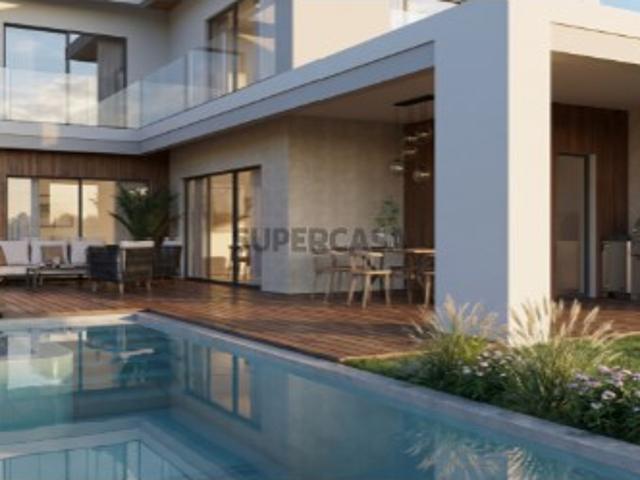 Moradia T4 duplex com piscina privativa a 20 min de Lisboa, em Alcochete