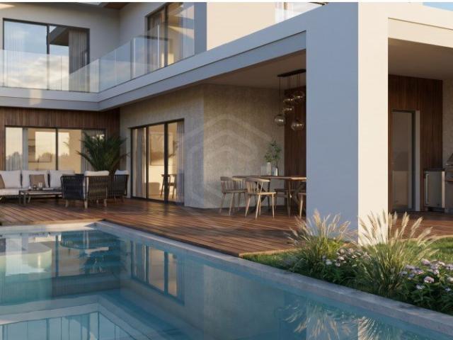 Moradia T4 duplex com piscina privativa a 20 min de Lisboa. 226m² Alcochete