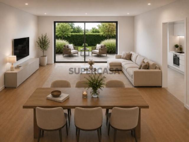 Moradia T4 de arquitetura contemporânea em Condeixa a Nova