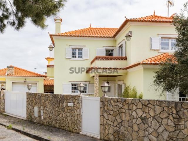 Moradia T4 de Charme com Jardim junto à Praia da Foz do Lizandro e centro de Ericeira