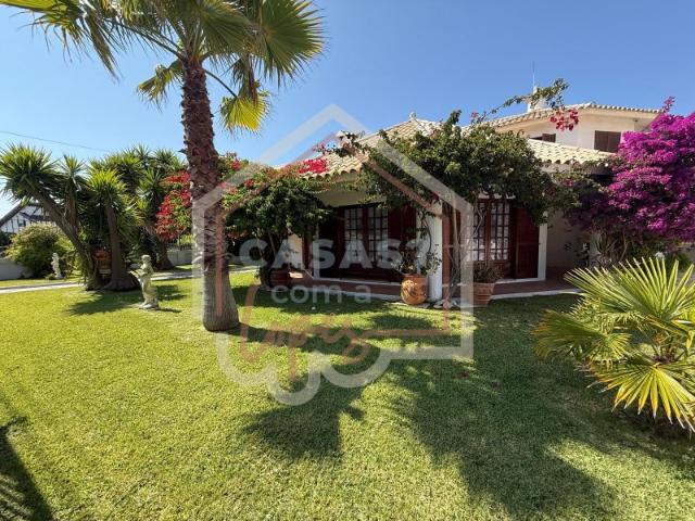 Moradia T4 de Estilo Americano com Jardim Tropical, Piscina, Campo de Ténis Gafanha Nazaré