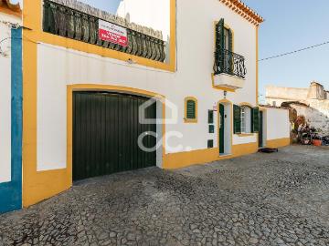 Moradia T4 de Gaveto c/ Garagem, Quintal e Terraço | Montoito, Redondo