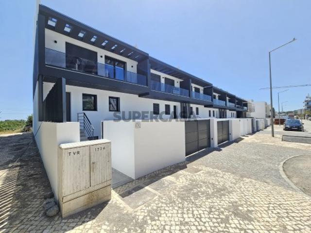 Moradia T4 de Luxo com Piscina Panorâmica e Vista Mar | Portas do Sol Tavira