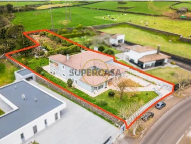 Moradia T4 de Luxo com Vista Mar | Livramento