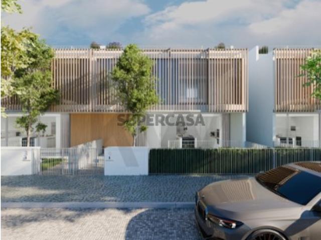 Moradia T4 de Luxo com Vista Mar, Piscina e Elevador | Sassoeiros Prime, Cascais