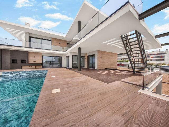 Moradia T4 de Luxo com Vista Mar, Piscina e Terraço Rooftop. 502m² Ericeira