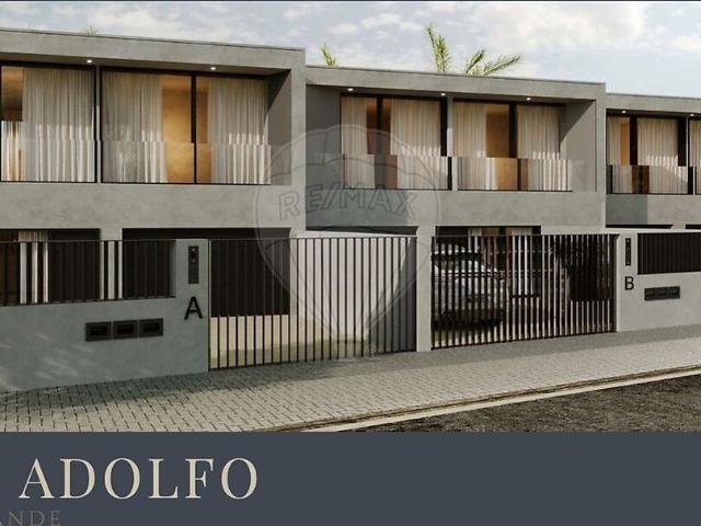 Moradia T4 de luxo à venda em Conceição, Ribeira Grande RE/MAX Portugal