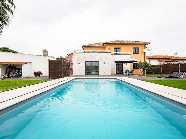 Moradia T4 de luxo à venda em Mira, Mira RE/MAX Portugal