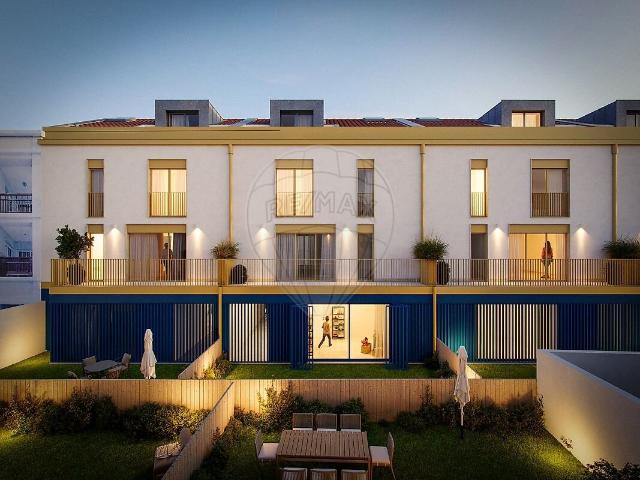 Moradia T4 de luxo à venda em Oeiras e São Julião da Barra, Paço de Arcos e Caxias, Oeiras RE/MAX Portugal