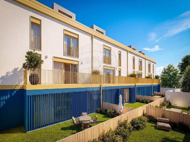 Moradia T4 de luxo à venda em Oeiras e São Julião da Barra, Paço de Arcos e Caxias, Oeiras RE/MAX Portugal