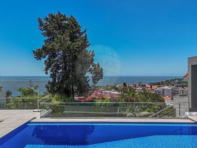 Moradia T4 de luxo à venda em Oeiras e São Julião da Barra, Paço de Arcos e Caxias, Oeiras RE/MAX Portugal