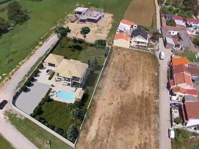 Moradia T4 de luxo à venda em Reguengo Grande, Lourinhã RE/MAX Portugal