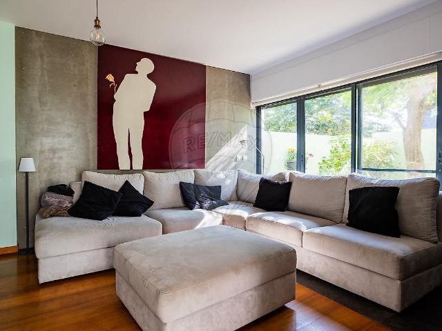 Moradia T4 de luxo à venda em São José, Ponta Delgada RE/MAX Portugal