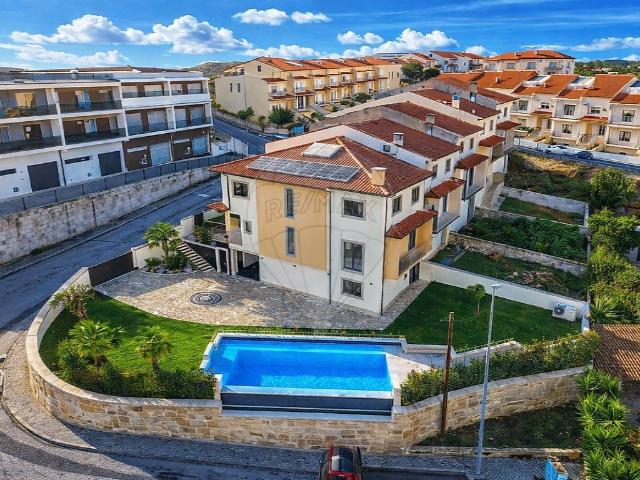 Moradia T4 de Luxo em Cabeceiras de Basto + T1 0m² Refojos de Basto, Outeiro e Painzela