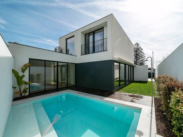 Moradia T4 de Luxo em Canidelo com Vista Mar | Golden Hour R. 260m² Canidelo