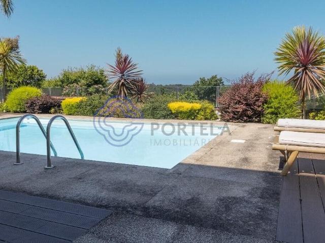 Moradia T4 de 4 Frentes com Piscina Aquecida e Vistas Deslum. 208m² Moledo e Cristelo