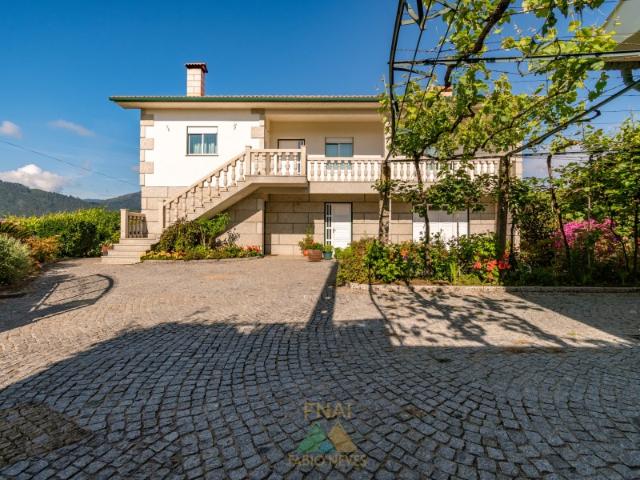 Moradia T4 Exclusiva à Venda na Fronteira de Gondoriz Arcos de Valdevez
