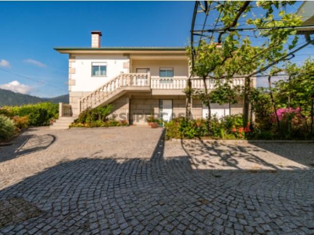 Moradia T4 Exclusiva à Venda na Fronteira de Gondoriz Arcos de Valdevez
