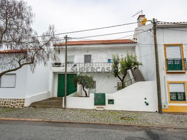 Moradia T4 em Malagueira e Horta das Figueiras