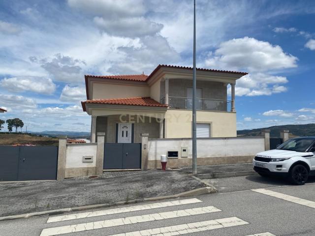 Moradia T4 em Mirandela com Vista Panorâmica