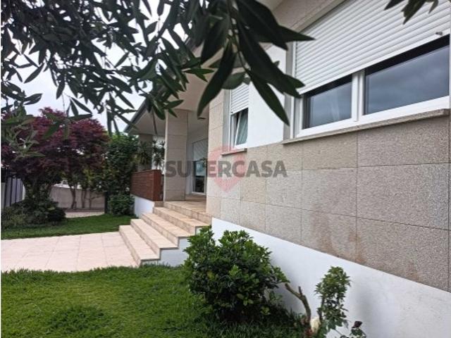 Moradia T4 em Mazedo e Cortes