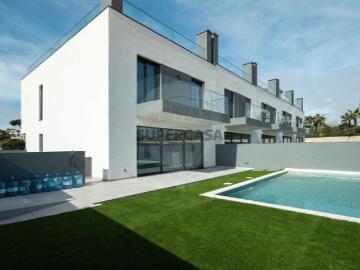 Moradia T4 em Montenegro