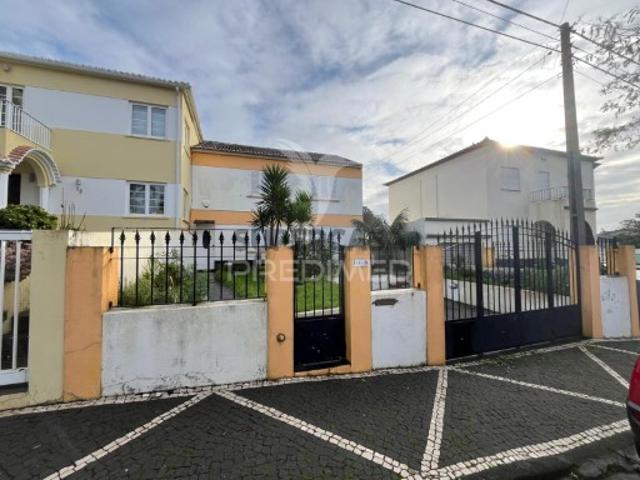 Moradia T4 em Nossa Senhora da Conceição