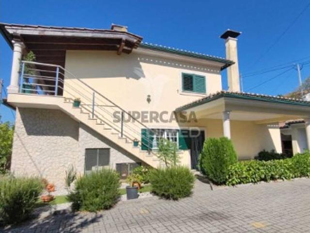 Moradia T4 em Nossa Senhora Misericórdias