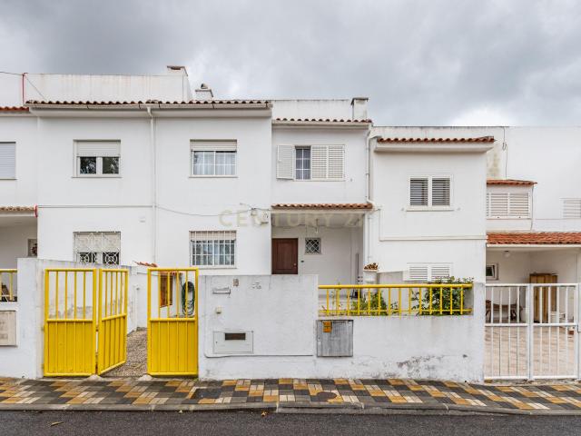 Moradia T4 em Oeiras com Excelente Localização